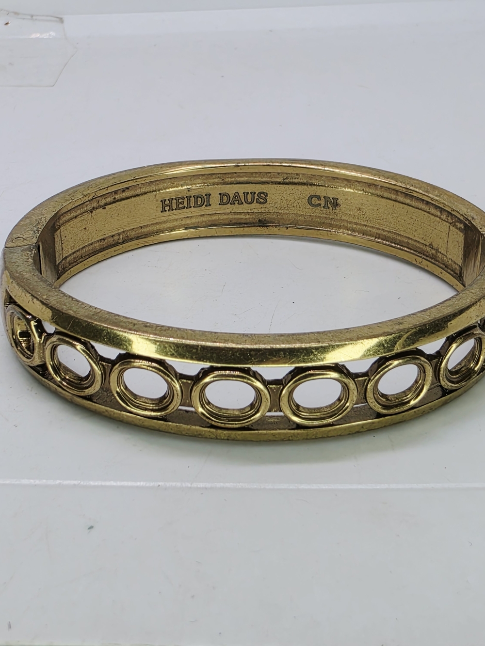 Heidi Daus Pink Swarovski Rhinestone Faux Pink Pearl 7" Hinge Bangle Bracelet - Picture 5 of 7